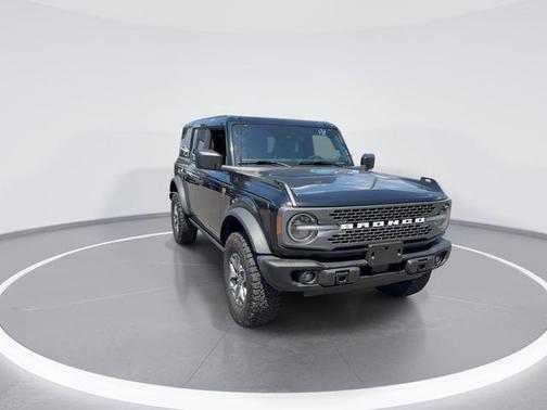 Shadow Black 2025 Ford Bronco Badlands