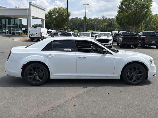 Bright White Clearcoat 2023 Chrysler 300 Touring