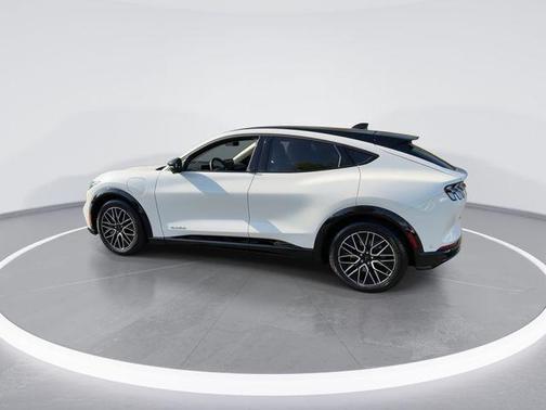 Star White Metallic Tri-Coat 2024 Ford Mustang Mach-E Premium
