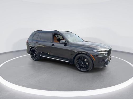 Black Sapphire Metallic 2023 BMW X7 xDrive40i