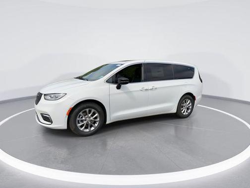 Bright White Clearcoat 2026 Chrysler Pacifica Limited