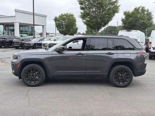 Baltic Gray Metallic Clearcoat 2024 Jeep Grand Cherokee Altitude