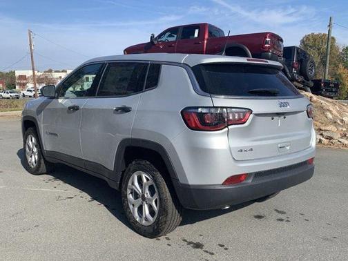 2025 Jeep Compass Sport