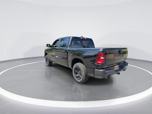 Diamond Black Crystal Pearlcoat 2026 RAM 1500 Warlock Crew Cab 4x4 5'7' Box