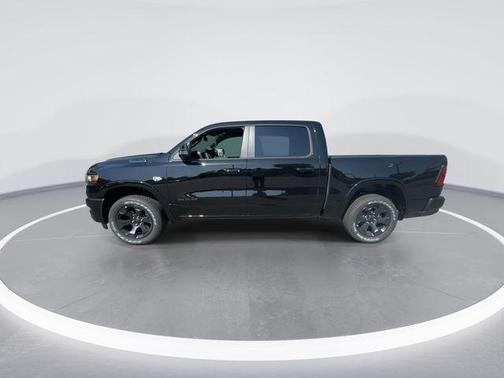 Diamond Black Crystal Pearlcoat 2026 RAM 1500 Big Horn/Lone Star