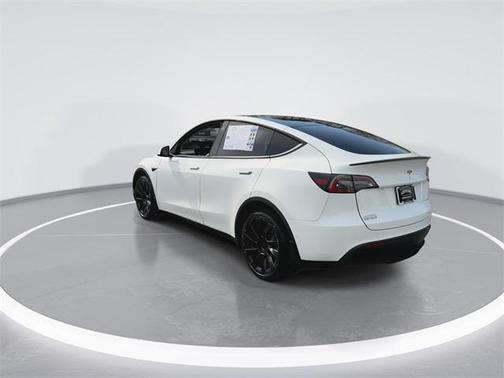 2022 Tesla Model Y Long Range Dual Motor All-Wheel Drive