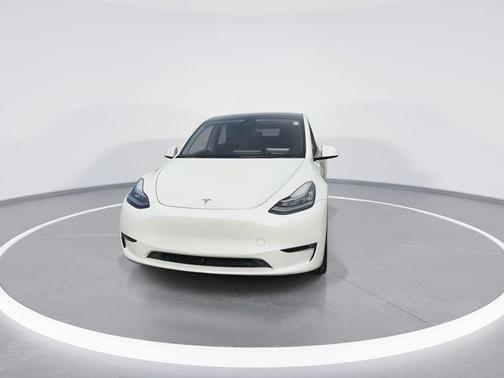 Pearl White Multi-Coat 2022 Tesla Model Y Long Range Dual Motor All-Wheel Drive