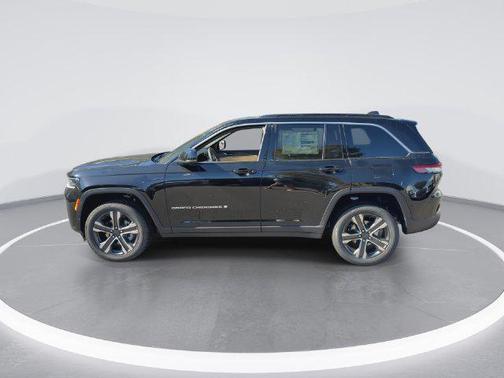 High Gloss Black 2027 Jeep Grand Cherokee Limited