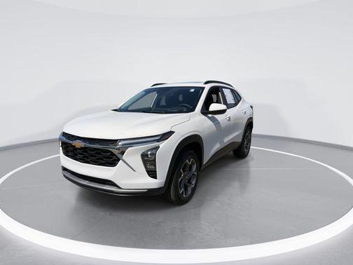 Summit White 2026 Chevrolet Trax LT