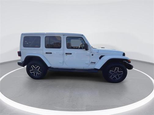 2026 Jeep Wrangler 4-Door Sahara 4x4