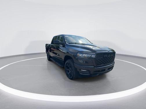 Diamond Black Crystal Pearlcoat 2026 RAM 1500 Express