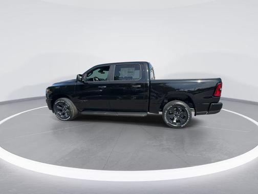 Diamond Black Crystal Pearlcoat 2026 RAM 1500 Express