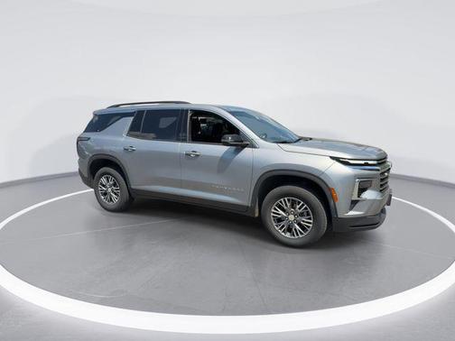 Sterling Gray Metallic 2024 Chevrolet Traverse LT
