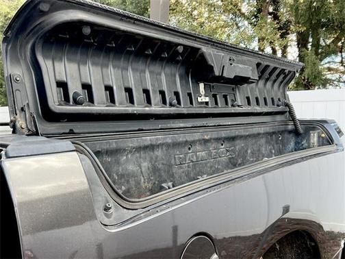 2018 RAM 2500 Tradesman Crew Cab 4x4 6'4' Box