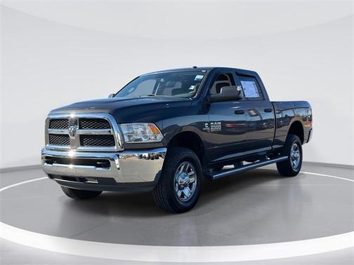 2018 RAM 2500 Tradesman Crew Cab 4x4 6'4' Box