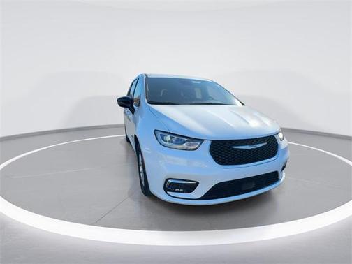 2026 Chrysler Pacifica L