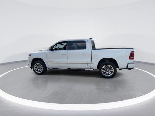 Bright White Clearcoat 2024 RAM 1500 Limited