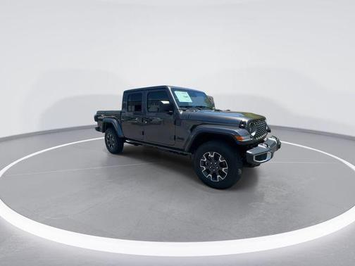 Granite Crystal Metallic Clearcoat 2026 Jeep Gladiator Sahara 4x4