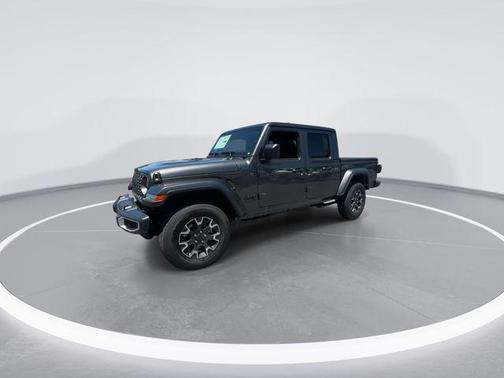 Granite Crystal Metallic Clearcoat 2026 Jeep Gladiator Sahara 4x4