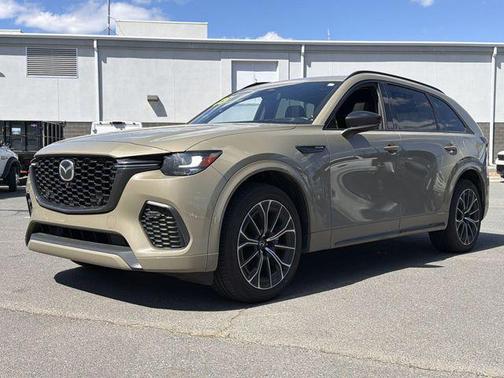 Zircon Sand Metallic 2025 Mazda CX-70 3.3 Turbo S Premium