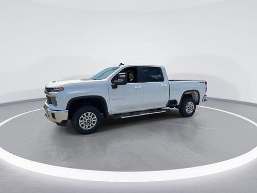 Summit White 2025 Chevrolet Silverado 2500 LT