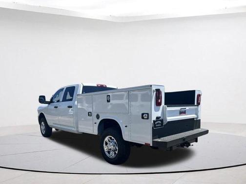 2024 RAM 2500 Tradesman Crew Cab 4x4 8' Box