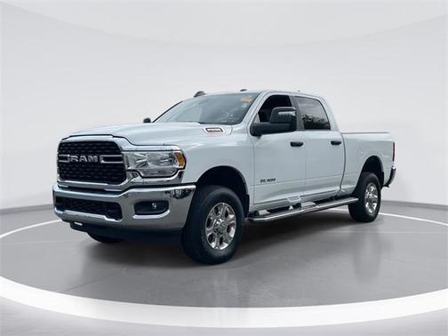 Bright White Clearcoat 2024 RAM 2500 Big Horn Crew Cab 4x4 6'4' Box