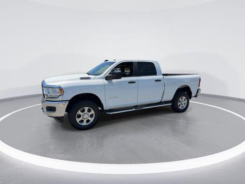 Bright White Clearcoat 2024 RAM 2500 Big Horn Crew Cab 4x4 6'4' Box