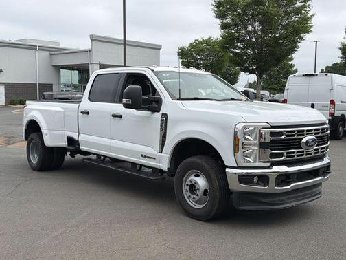 Oxford White 2026 Ford F-350 XLT