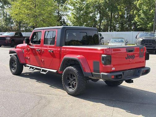 Firecracker Red Clearcoat 2022 Jeep Gladiator Sport S