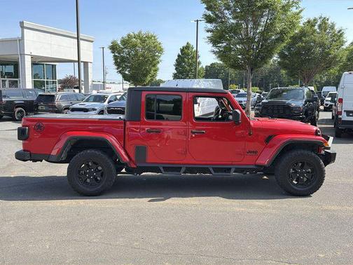 Firecracker Red Clearcoat 2022 Jeep Gladiator Sport S