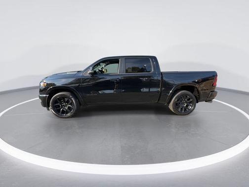 Diamond Black Crystal Pearlcoat 2026 RAM 1500 Laramie