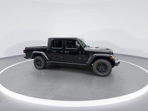 Black Clearcoat 2022 Jeep Gladiator Willys 4x4