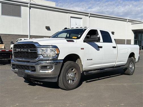 2022 RAM 2500 Tradesman Crew Cab 4x4 8' Box