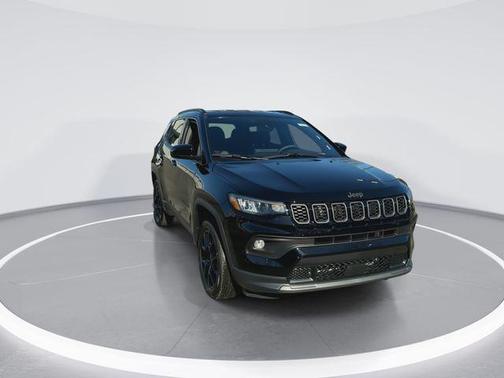 Diamond Black Crystal Pearlcoat 2026 Jeep Compass Latitude