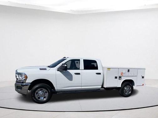 2024 RAM 2500 Tradesman Crew Cab 4x4 8' Box