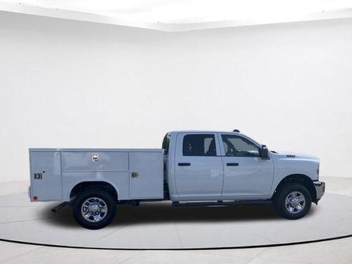2024 RAM 2500 Tradesman Crew Cab 4x4 8' Box