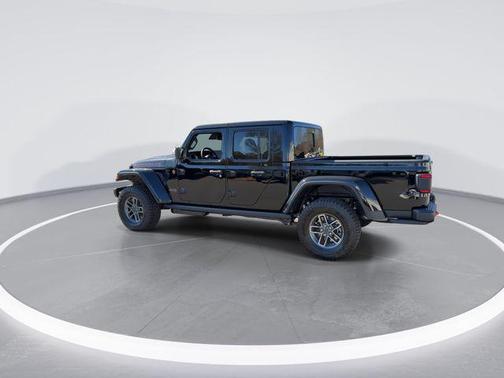 Black Clearcoat 2026 Jeep Gladiator Mojave X 4x4