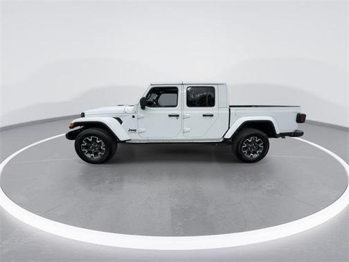 Bright White Clearcoat 2024 Jeep Gladiator Sport S
