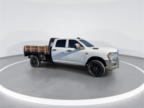 2024 RAM 2500 Tradesman Crew Cab 4x4 8' Box