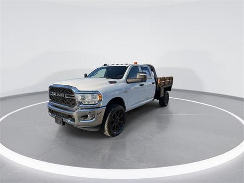 2024 RAM 2500 Tradesman Crew Cab 4x4 8' Box