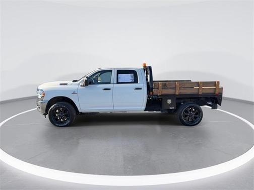 2024 RAM 2500 Tradesman Crew Cab 4x4 8' Box