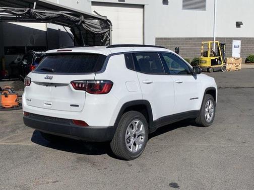 2025 Jeep Compass Latitude