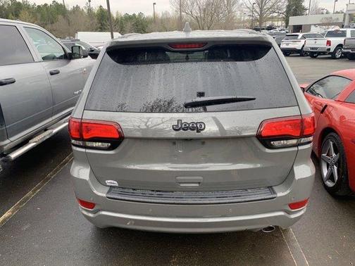 Photo 3 of 15 of 2020 Jeep Grand Cherokee Altitude