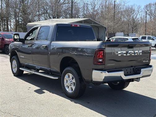 2025 RAM 2500 Big Horn Crew Cab 4x4 6'4' Box