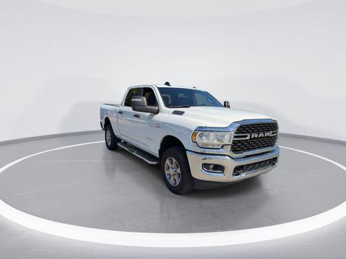 Bright White Clearcoat 2024 RAM 2500 Big Horn Crew Cab 4x4 6'4' Box