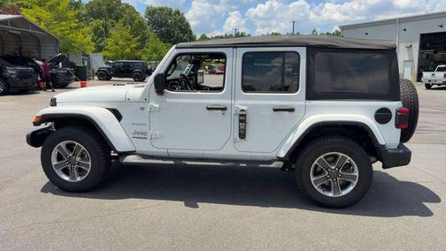 Bright White Clearcoat 2021 Jeep Wrangler Unlimited Sahara