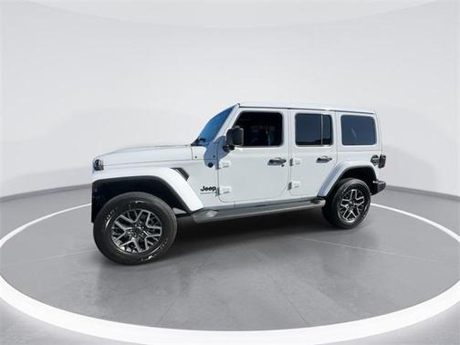 2026 Jeep Wrangler 4-Door Sahara 4x4