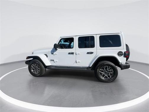 2026 Jeep Wrangler 4-Door Sahara 4x4