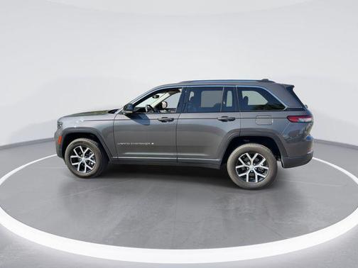 Baltic Gray Metallic Clearcoat 2023 Jeep Grand Cherokee Limited